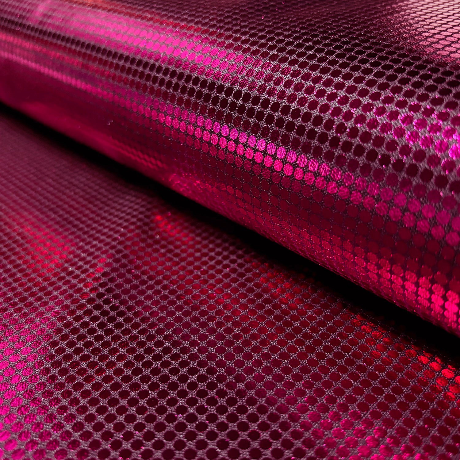 DII Nonwoven Polyester Cube Dots Millennial 待ち遠しかっ Pink/Gold 
