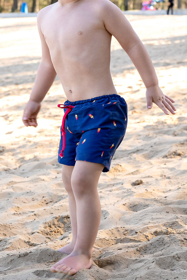 Badeshorts wasserabweisend recycelt fabrik Eis Marine