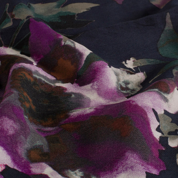 Viscose Nylon Crepe tela Flores Indigo Oscuro